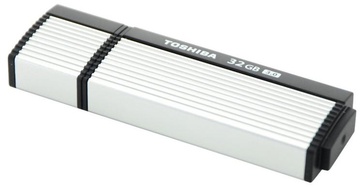 Toshiba 32 GB TransMemory-EX (THNV32OSU3(BL7)