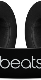 Beats Studio 2 Wireless Over-Ear Gloss Black (MP1F2)