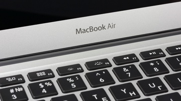 Apple MacBook Air 13" (MD760)