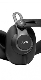 AKG K371