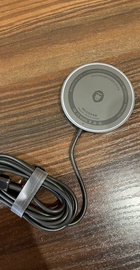 Blueo Magnetic Wireless Charger WHite