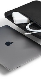 Incase Compact Sleeve in Flight Nylon for 13-inch MacBook Black (INMB100335-BLK)