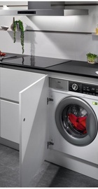 AEG L8FBE48SI