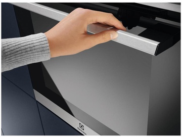Electrolux EOE8P39X