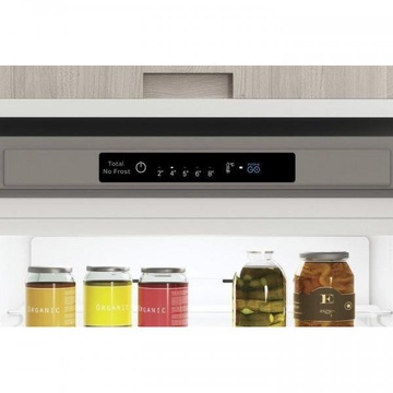 Indesit INFC8 TI21X
