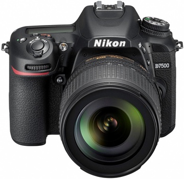 Nikon D7500 kit (18-105mm VR) UA