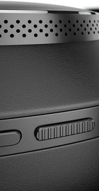 Bowers & Wilkins PX8 Black