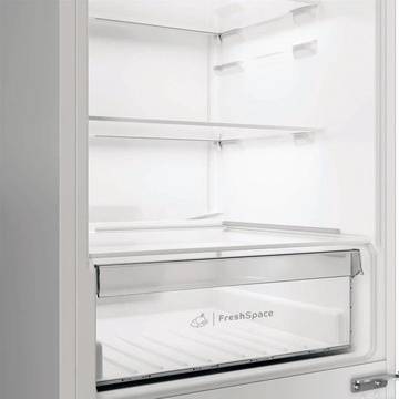Indesit KINH 1271 B4E