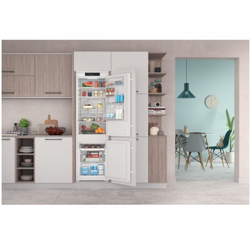 Indesit INC18 T311