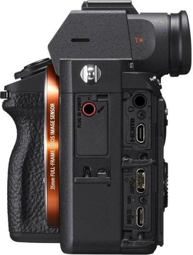 Sony Alpha A7 III kit (28-70mm) OSS II (ILCE7M3MB)
