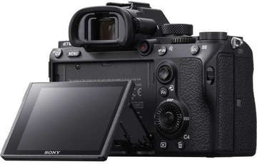 Sony Alpha A7 III kit (28-70mm) OSS II (ILCE7M3MB)