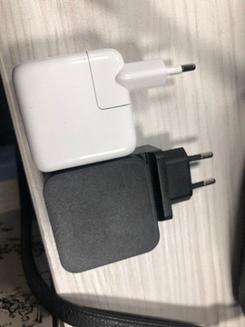 ZENS Aluminium 4 in 1 Wireless Charger with 45W USB PD and Apple Watch MFI cable (4-1 Charger) (ZEDC14B/00)