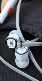 JBL J33a White