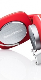 Bowers & Wilkins P3 Red