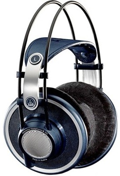 AKG K702