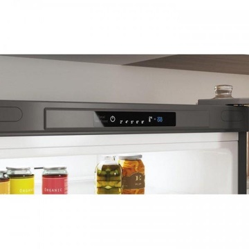 Indesit INFC8 TI21X