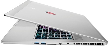 MSI GS70 2QE Stealth Pro (GS702QE-686XUA)