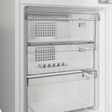 Indesit KINH 1271 B4E