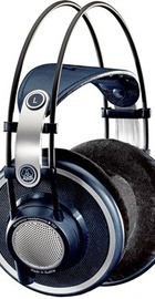 AKG K702