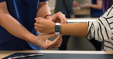 Apple Watch Sport 42mm Silver Aluminum Case with White Sport Band (MJ3N2)