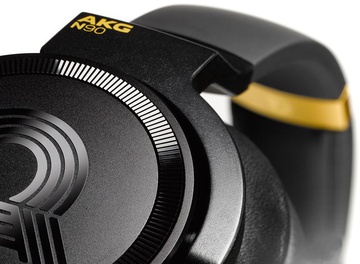 AKG N90Q Black