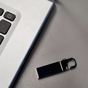Metal Type Carabiner Style 128GB (USB 3.0)