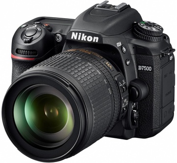 Nikon D7500 kit (18-105mm VR) UA