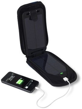 Powertraveller Solarmonkey Adventurer