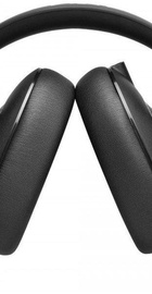 AKG K361