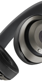 Beats By Dr. Dre Studio 2 Wireless Over-Ear Titanium (MHAK2)