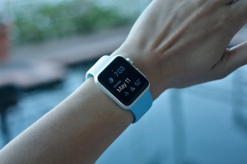 Apple Watch Sport 38mm Rose Gold Aluminum Case with lavender sport Band (MLCH2)