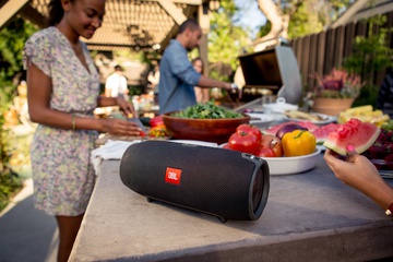 JBL Xtreme Black