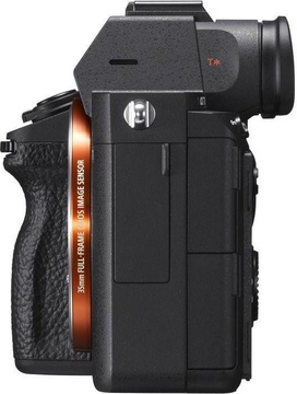 Sony Alpha A7 III kit (28-70mm) OSS II (ILCE7M3MB)